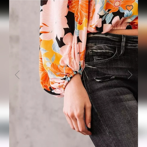 WILLOW & ROOT Floral Cropped Blouse. Size XS - Picture 4 of 7